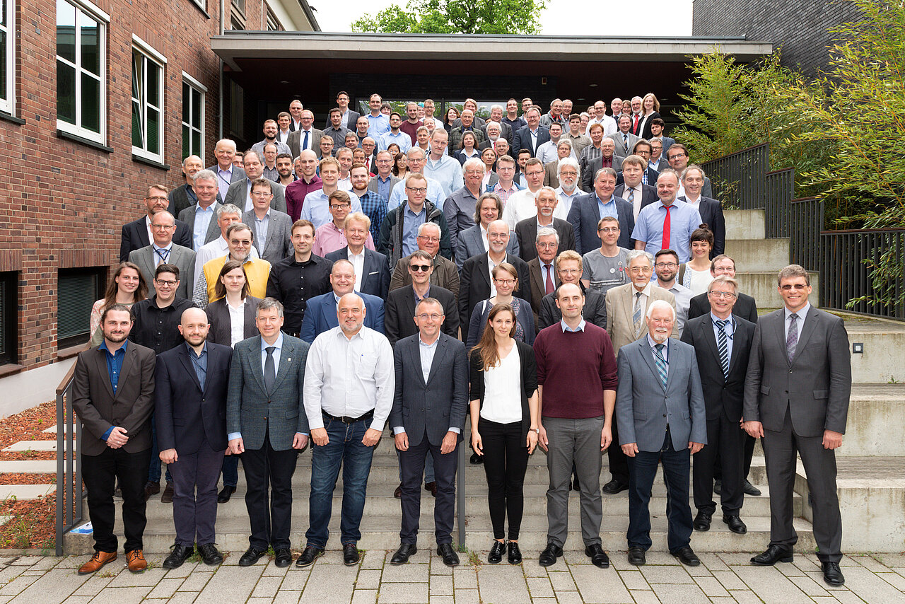 Die Teilnehmer des 15. BAM-PTB-Kolloquiums in der PTB Braunschweig